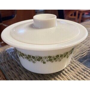 Pyrex Green Spring Blossom Crazy Daisy Butter Bowl with Plastic Lid